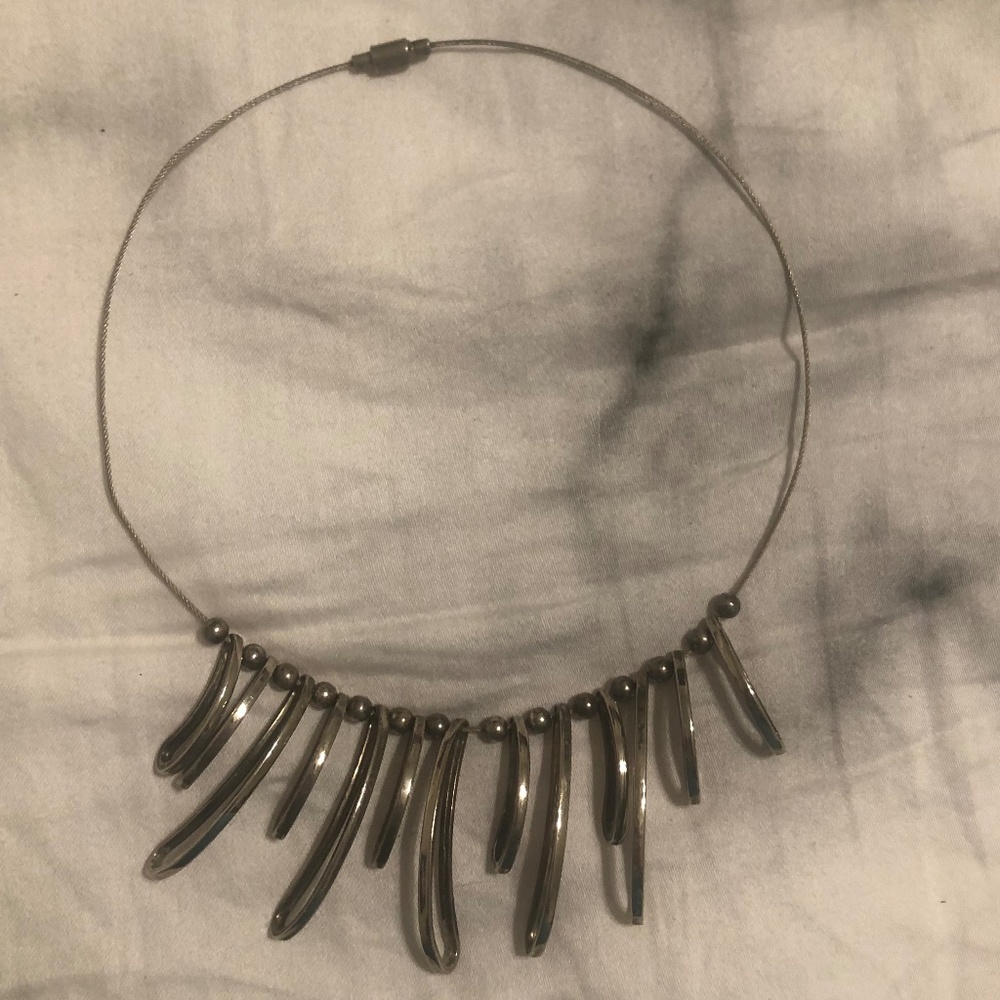 Magnetic Silver Fringed Necklace